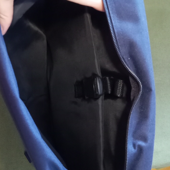 Backpack - Picture 3 of 8